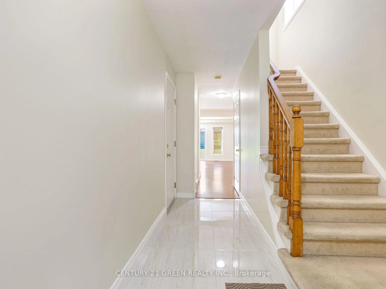 Photo 5 of 469 Activa Avenue, Kitchener, Larentian West — HOMEH