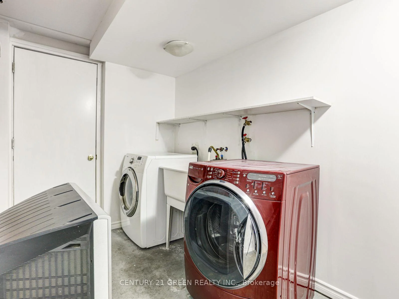Photo 15 of 469 Activa Avenue, Kitchener, Larentian West — HOMEH