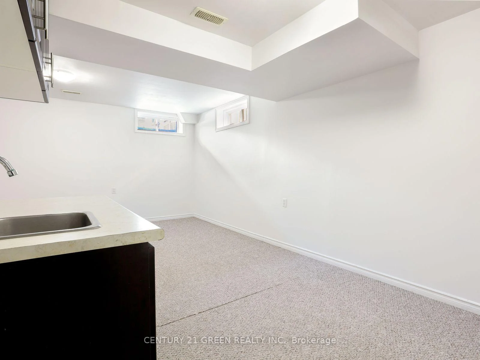 Photo 18 of 469 Activa Avenue, Kitchener, Larentian West — HOMEH