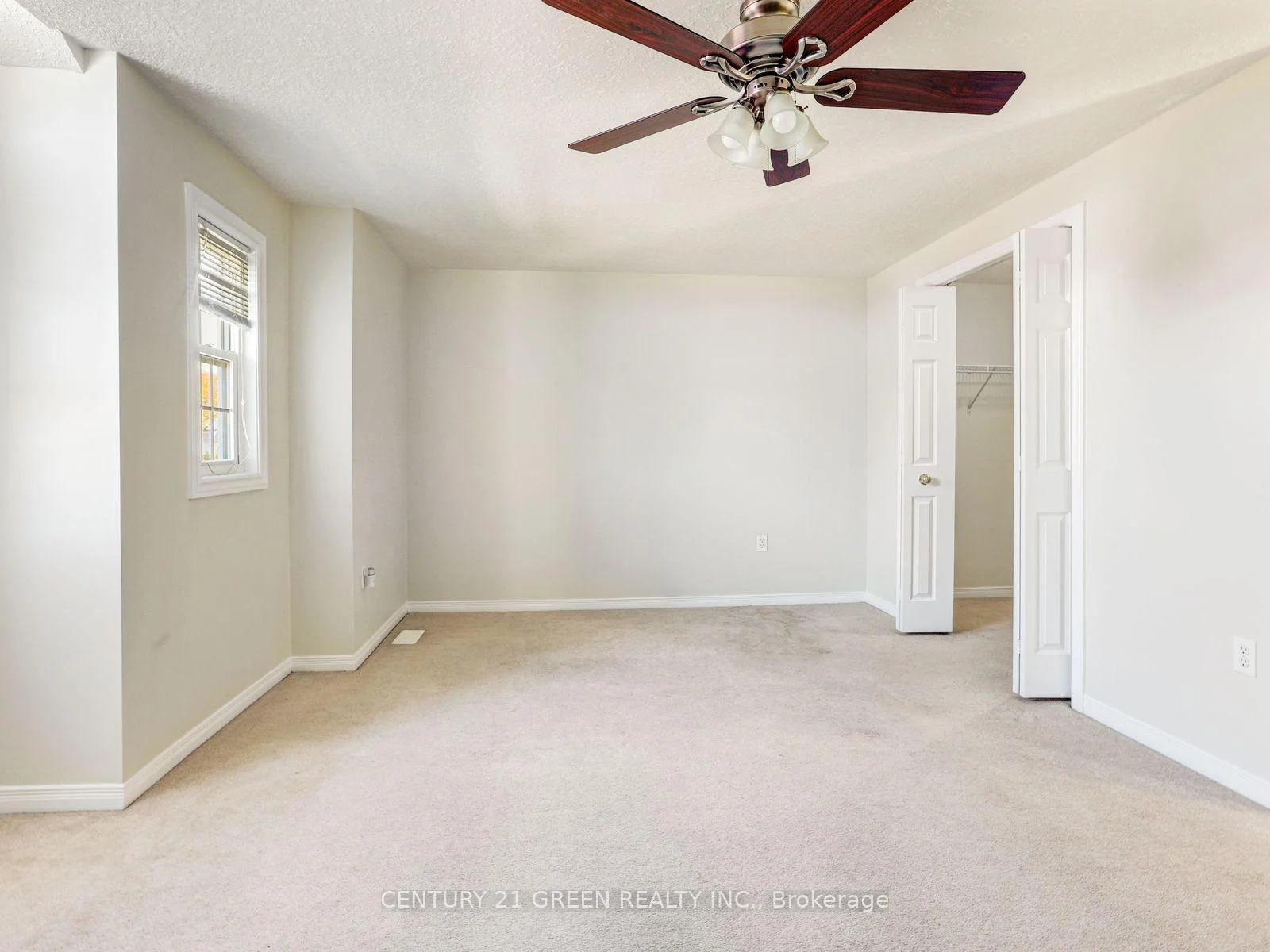 Photo 24 of 469 Activa Avenue, Kitchener, Larentian West — HOMEH