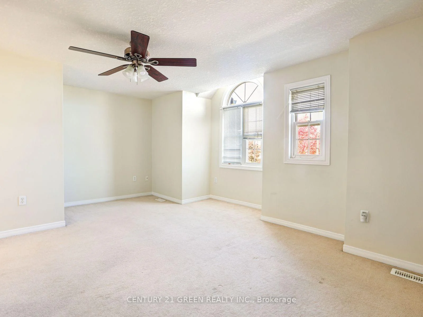 Photo 27 of 469 Activa Avenue, Kitchener, Larentian West — HOMEH