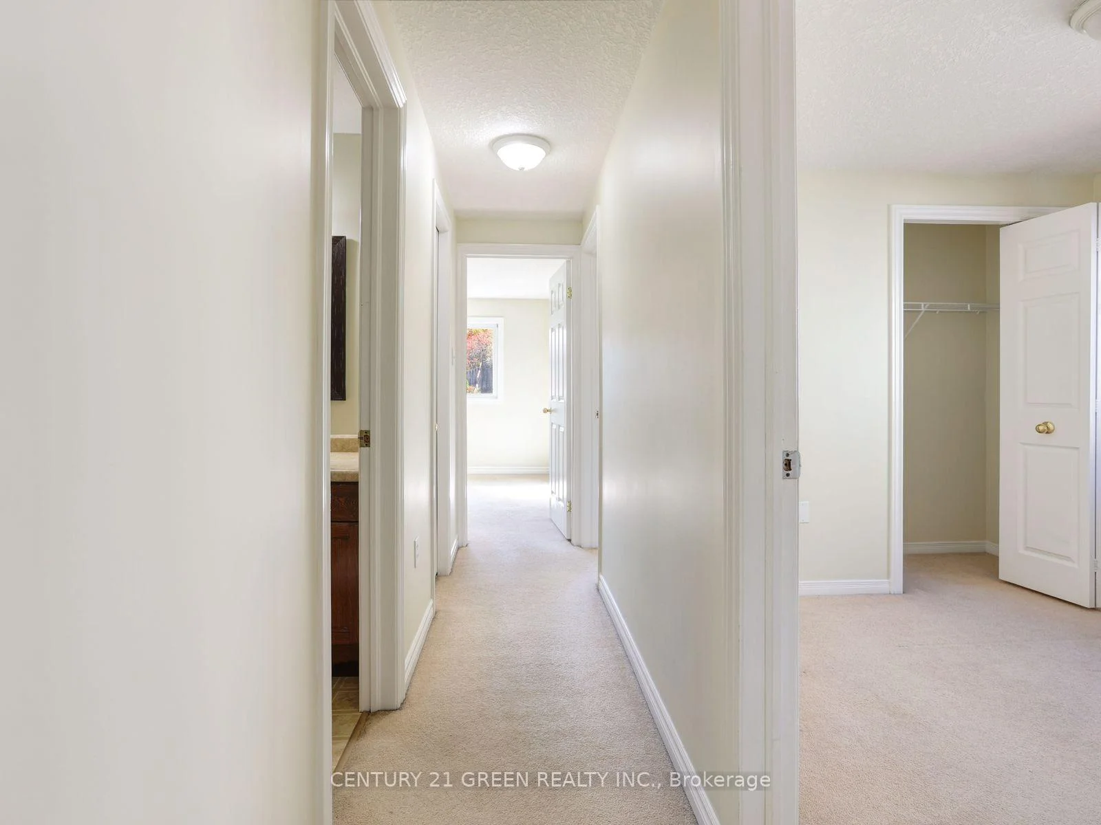 Photo 29 of 469 Activa Avenue, Kitchener, Larentian West — HOMEH
