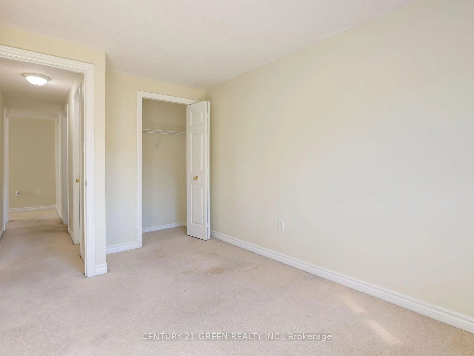 Photo 33 of 469 Activa Avenue, Kitchener, Larentian West — HOMEH
