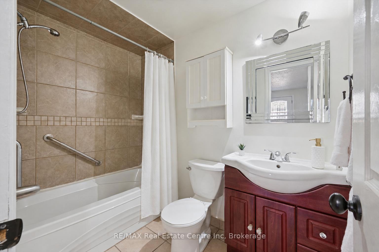 Photo 10 of 12 Mccartney Road, Guelph, Willow West/Sugarbush/West Acres — HOMEH