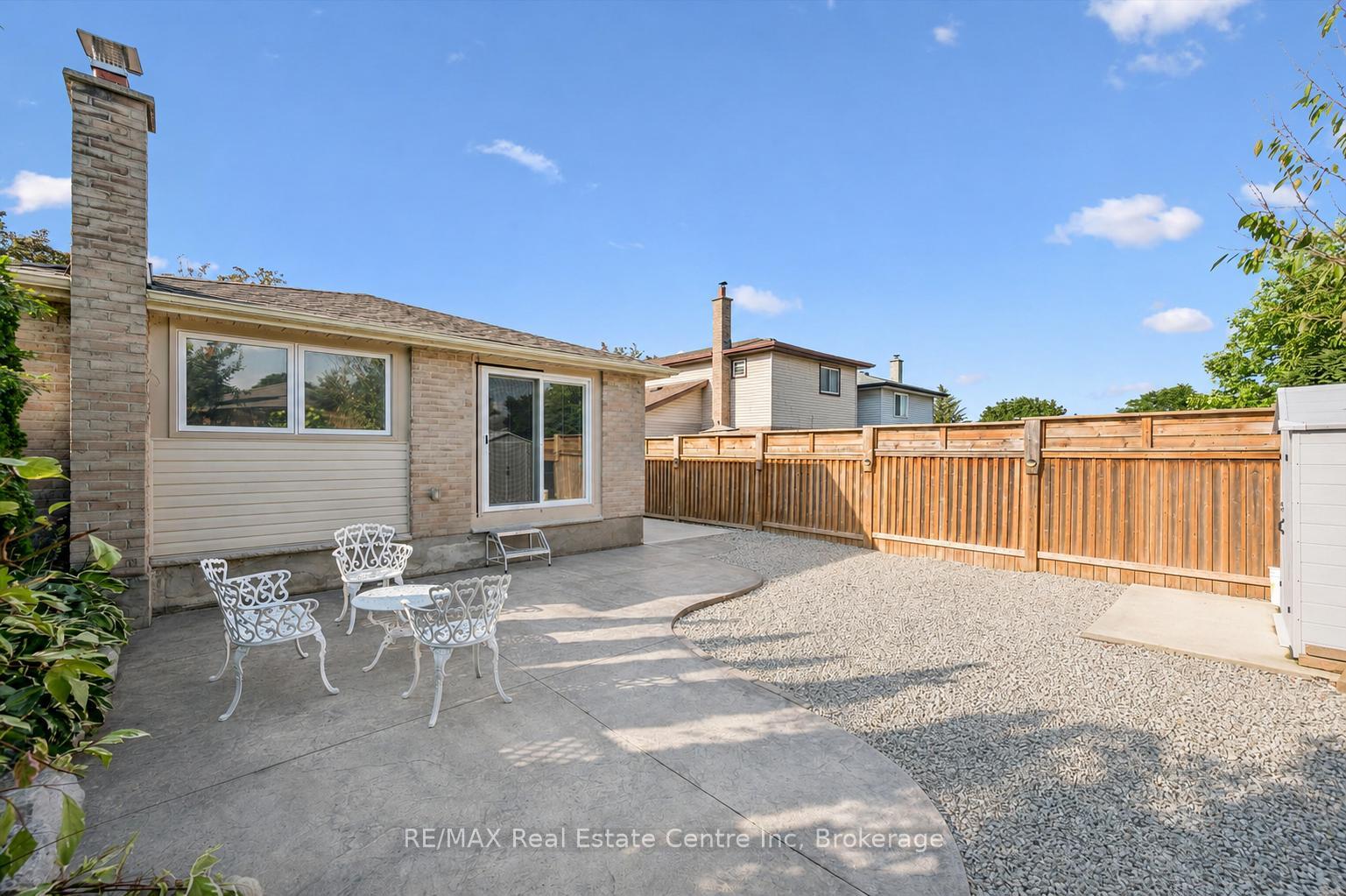 Photo 16 of 12 Mccartney Road, Guelph, Willow West/Sugarbush/West Acres — HOMEH