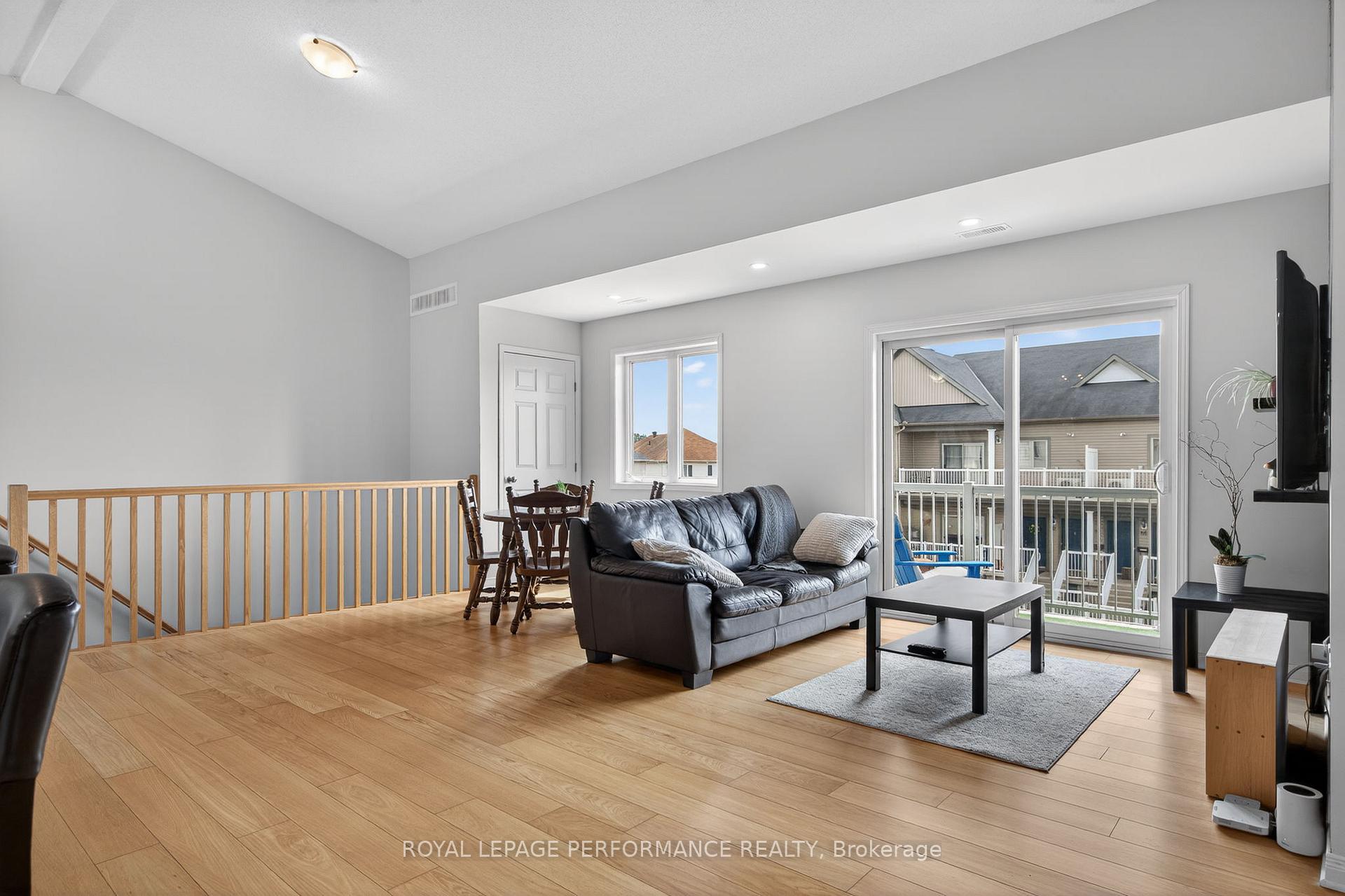 Photo 9 of 104 Sternes Private, Ottawa, Springridge/East Village — HOMEH