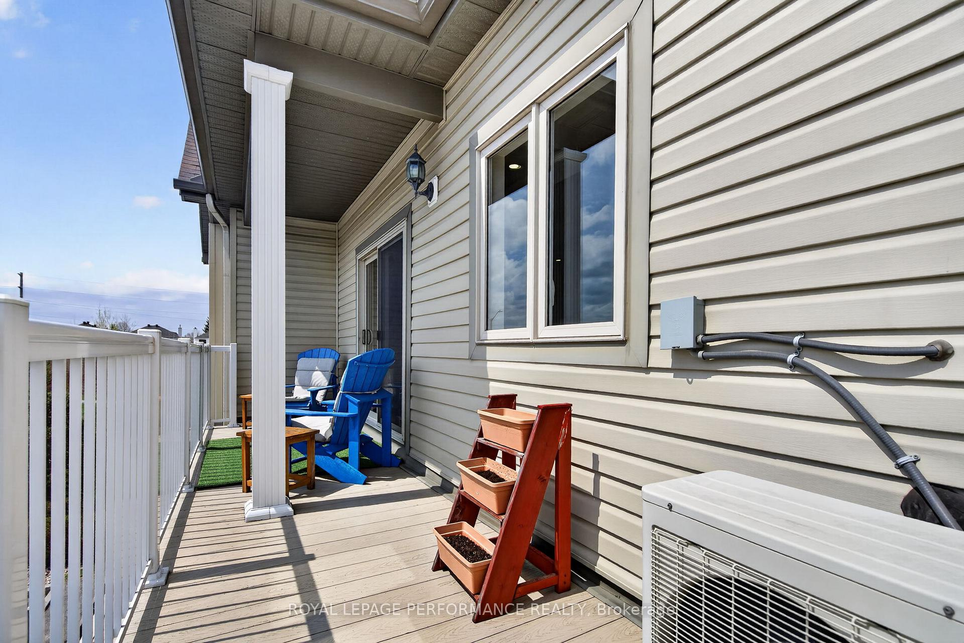 Photo 26 of 104 Sternes Private, Ottawa, Springridge/East Village — HOMEH