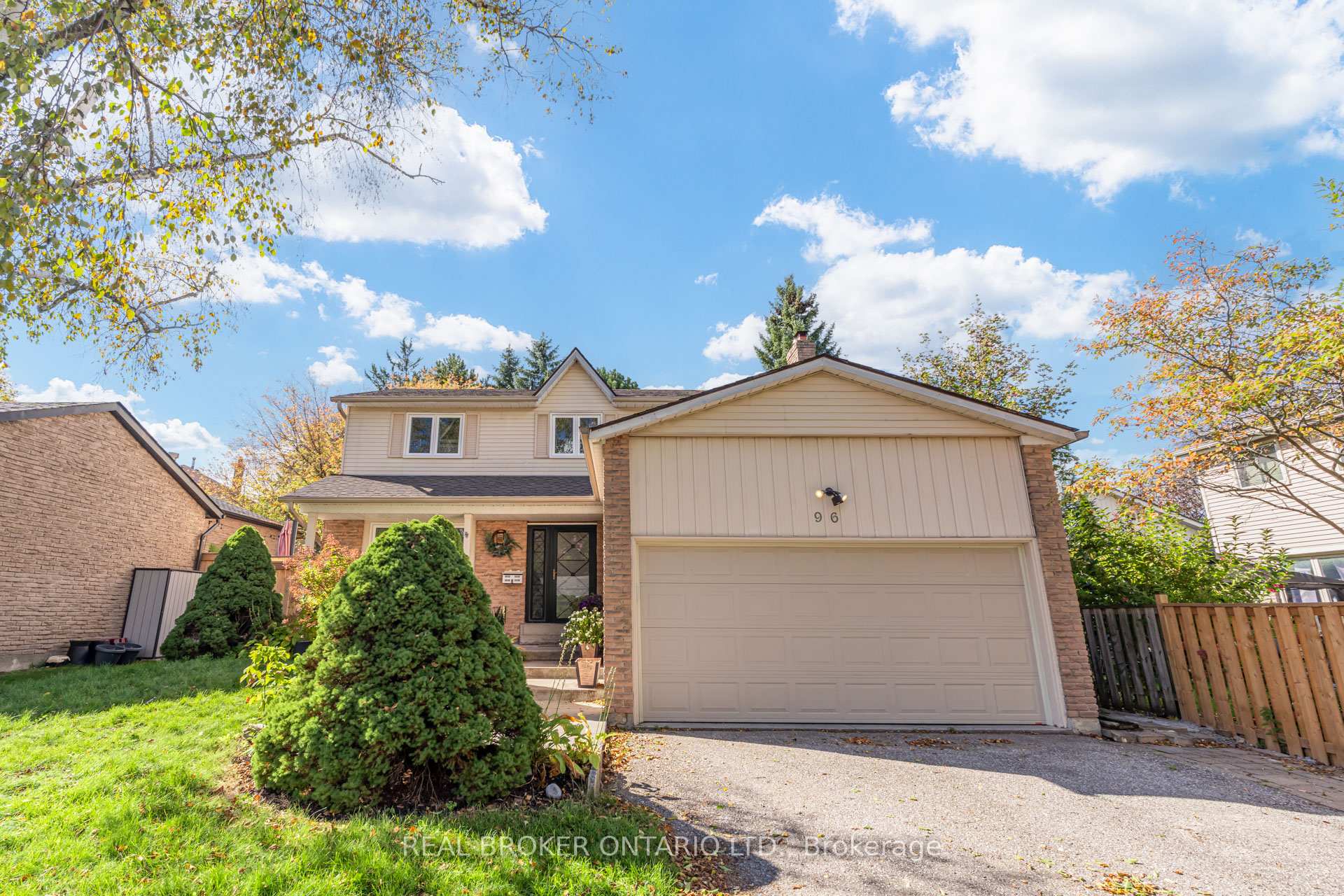Photo 6 of 96 Rutledge Avenue, Newmarket, Huron Heights-Leslie Valley — HOMEH