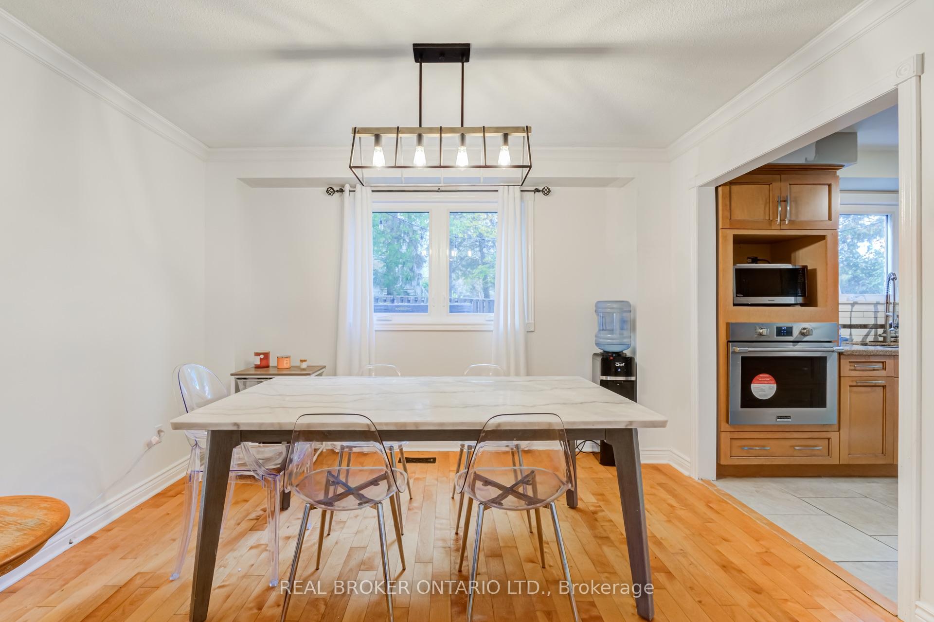 Photo 18 of 96 Rutledge Avenue, Newmarket, Huron Heights-Leslie Valley — HOMEH