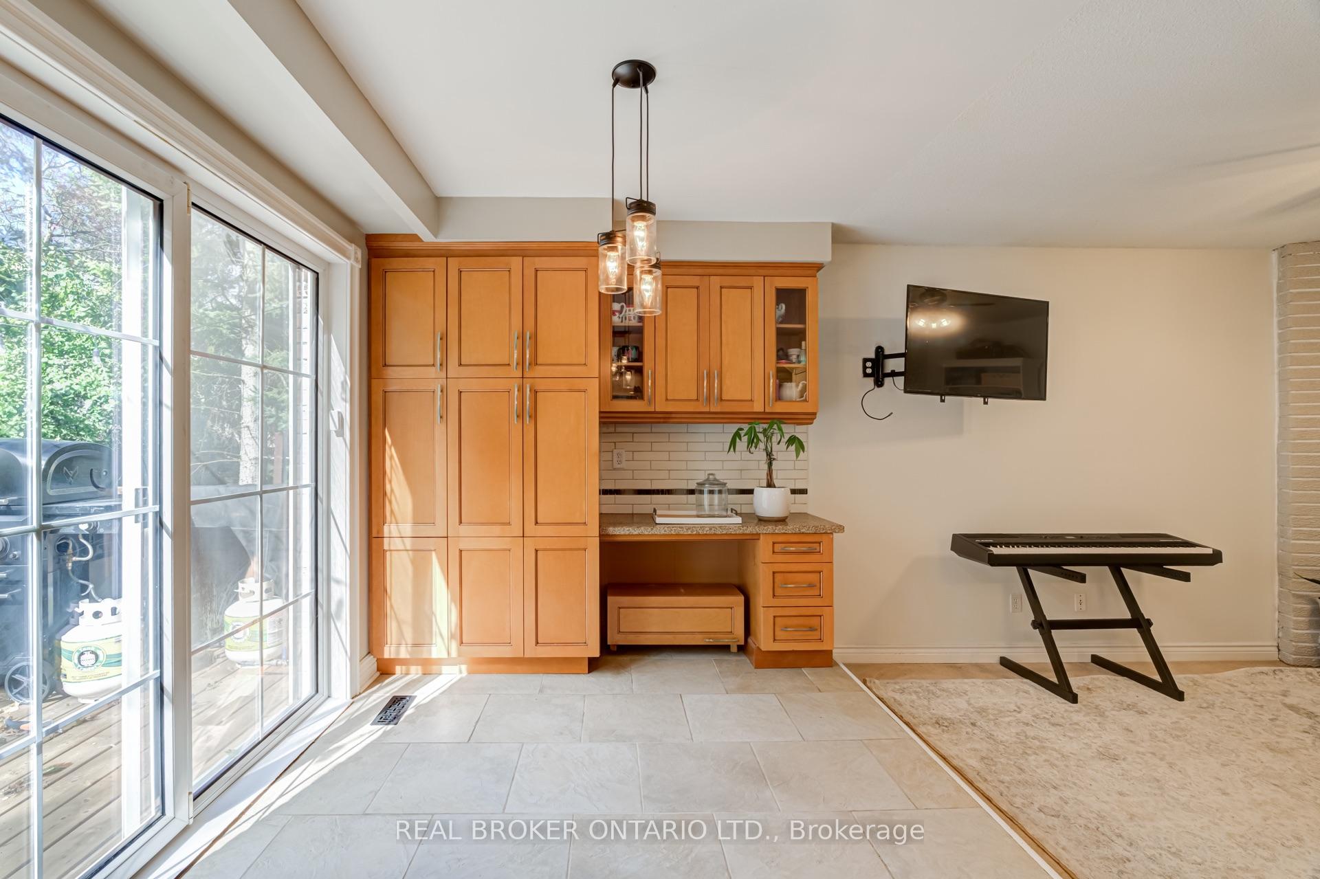 Photo 22 of 96 Rutledge Avenue, Newmarket, Huron Heights-Leslie Valley — HOMEH