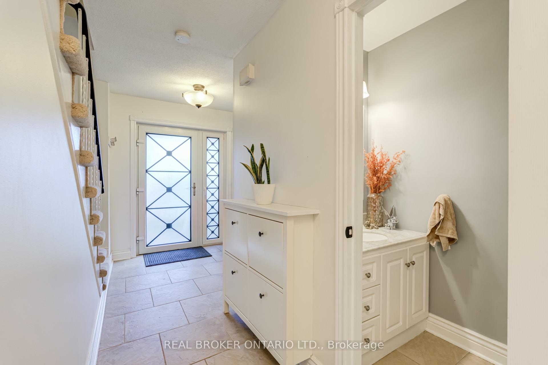 Photo 29 of 96 Rutledge Avenue, Newmarket, Huron Heights-Leslie Valley — HOMEH