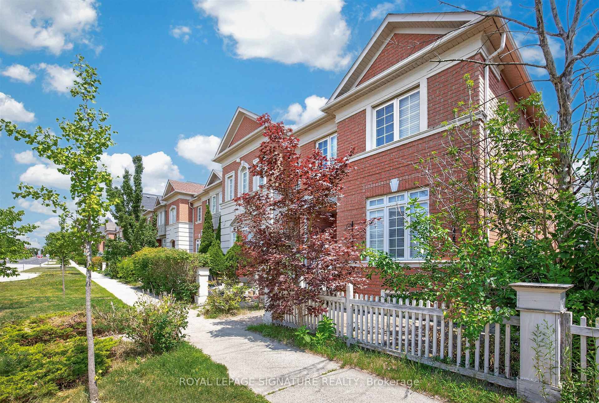 Photo 2 of 2948 Bur Oak Avenue, Markham, Cornell — HOMEH