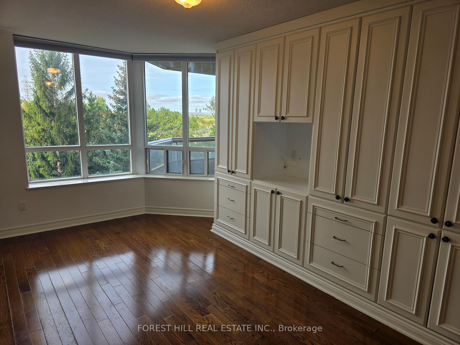 Photo 5 of Unit 609, 89 Skymark Drive, North York, Hillcrest Village — HOMEH