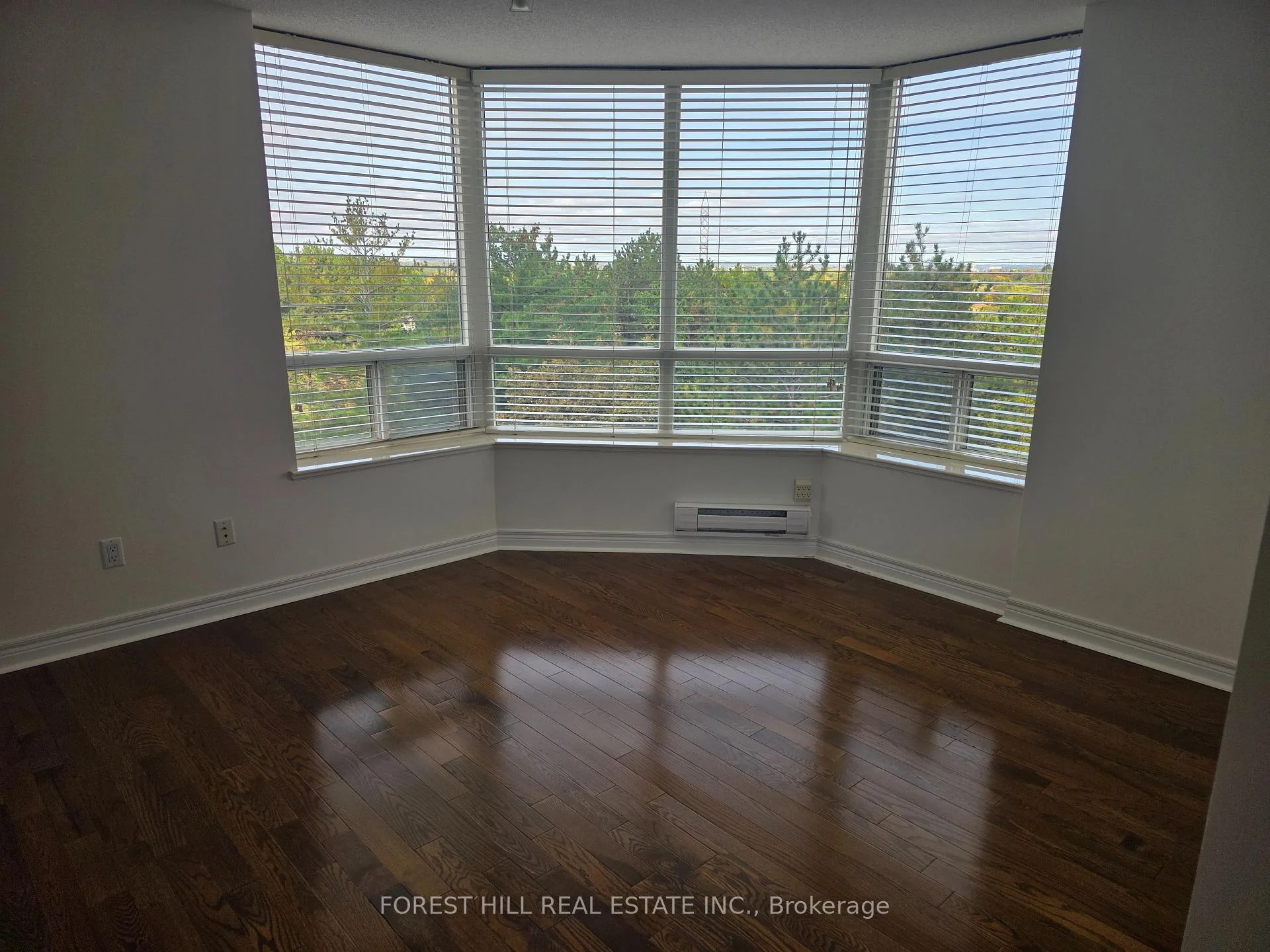 Photo 4 of Unit 609, 89 Skymark Drive, North York, Hillcrest Village — HOMEH