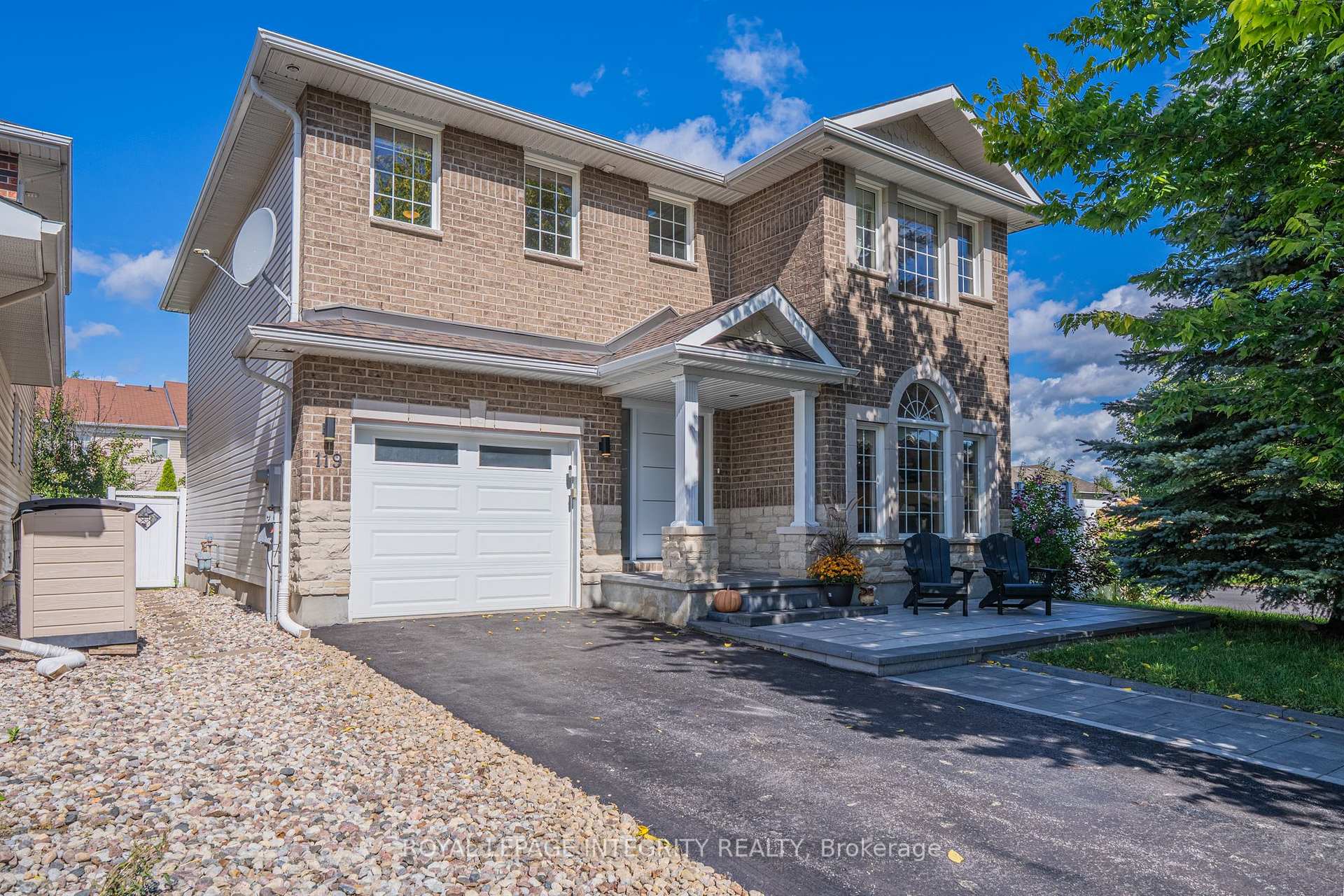 Photo 2 of 119 Woliston Crescent, Ottawa, Kanata - Morgan's Grant/South March — HOMEH