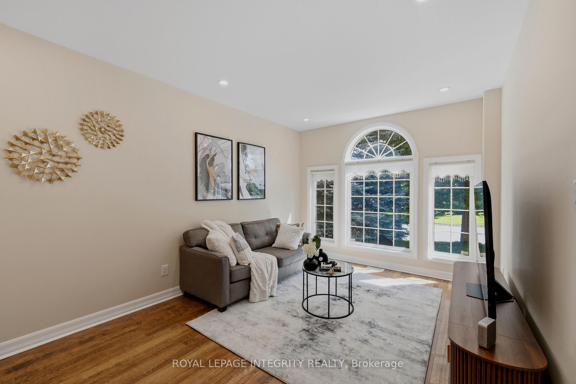 Photo 9 of 119 Woliston Crescent, Ottawa, Kanata - Morgan's Grant/South March — HOMEH