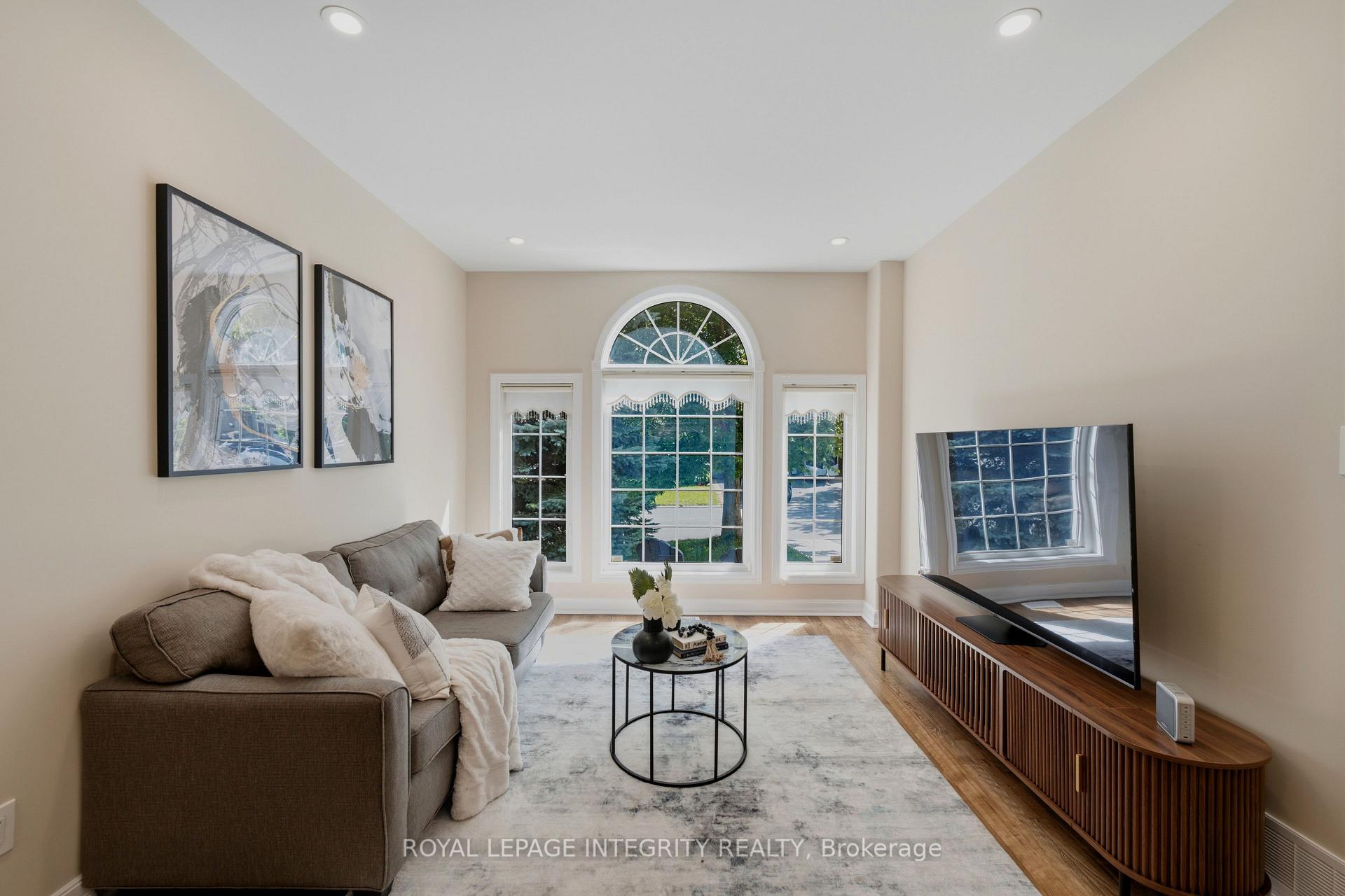 Photo 11 of 119 Woliston Crescent, Ottawa, Kanata - Morgan's Grant/South March — HOMEH