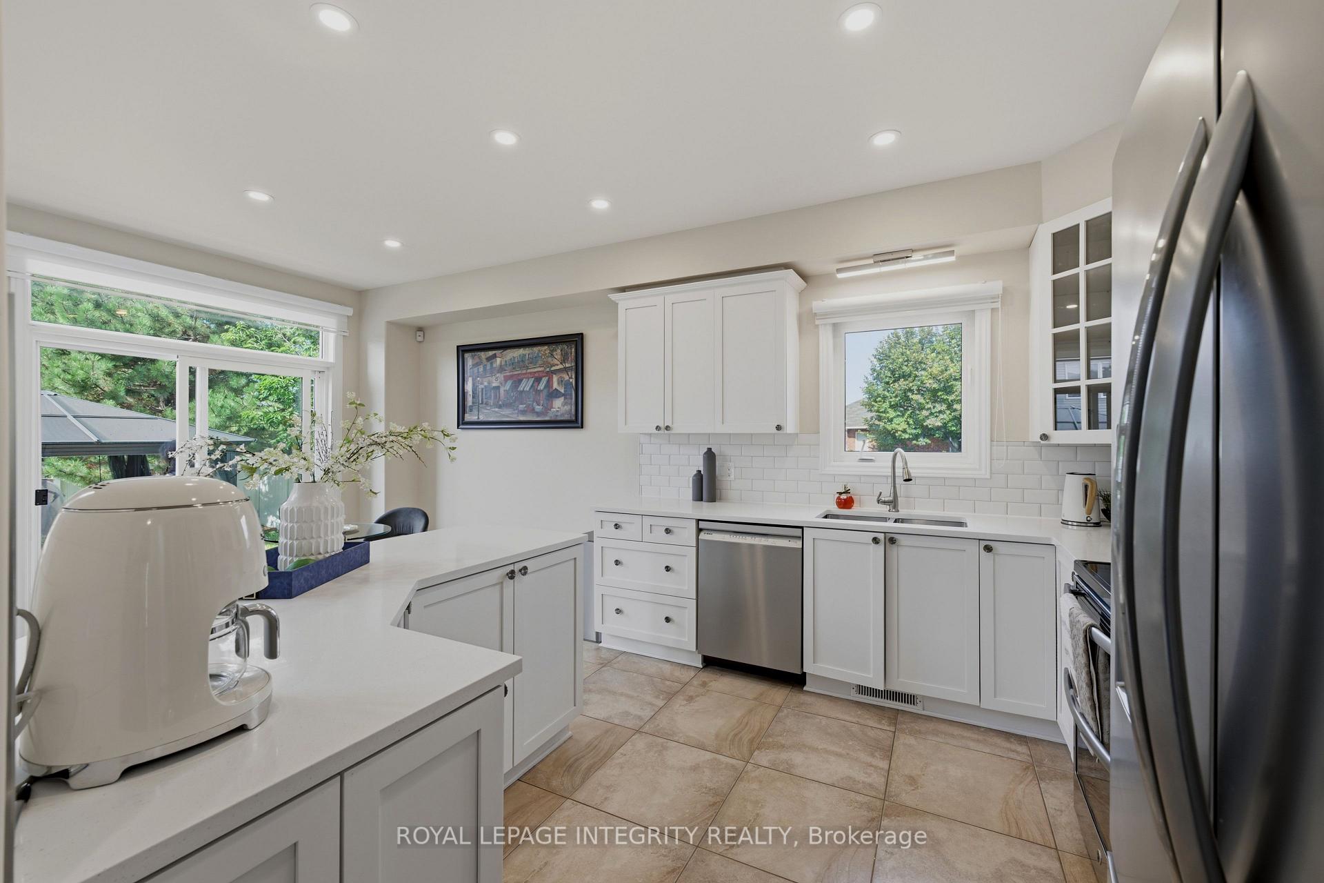 Photo 14 of 119 Woliston Crescent, Ottawa, Kanata - Morgan's Grant/South March — HOMEH