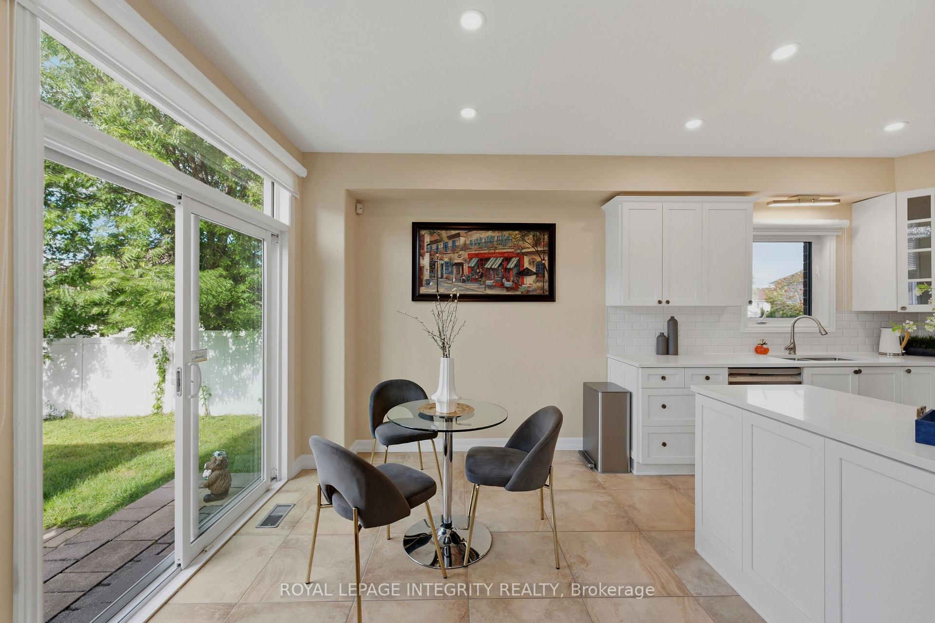 Photo 16 of 119 Woliston Crescent, Ottawa, Kanata - Morgan's Grant/South March — HOMEH