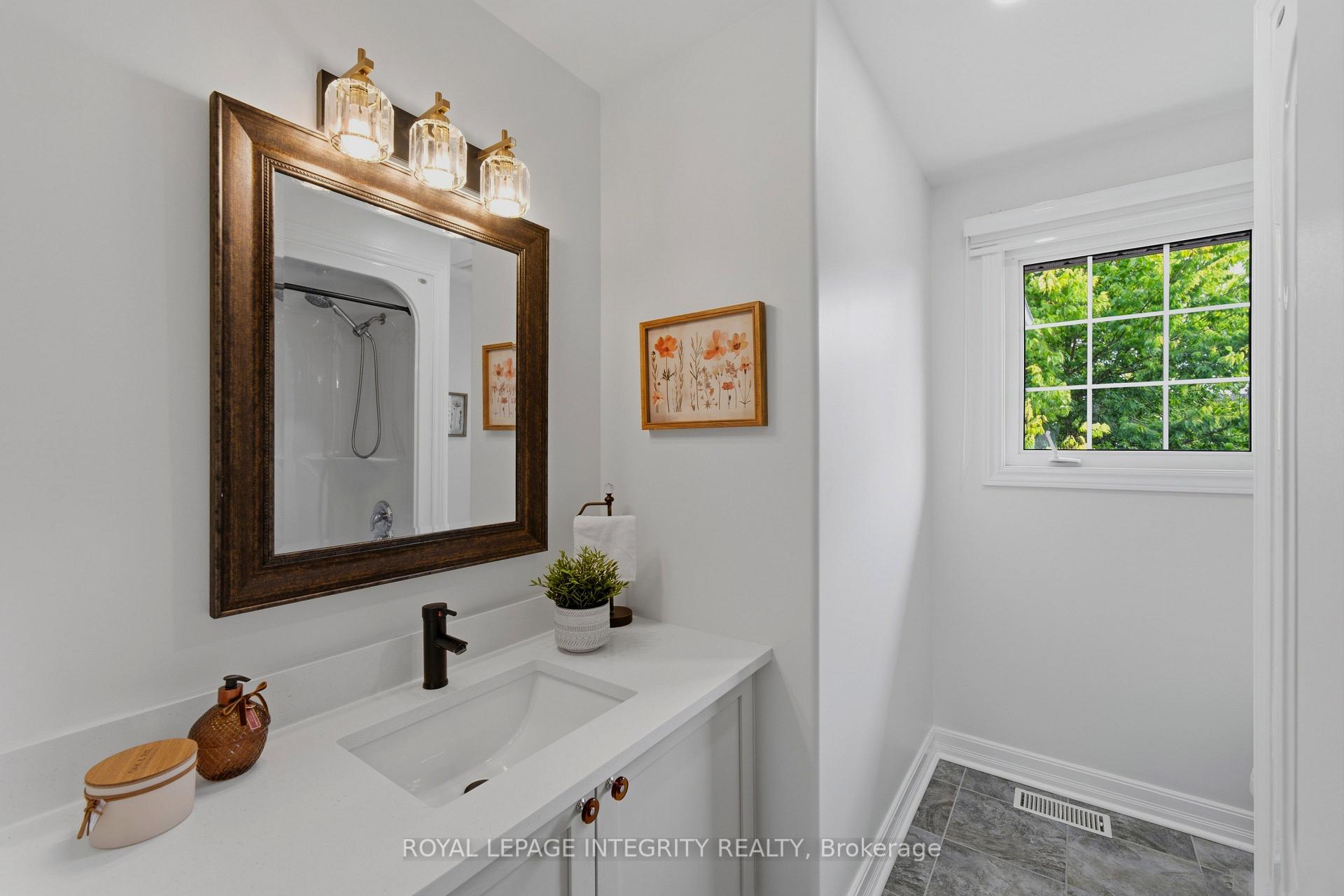 Photo 34 of 119 Woliston Crescent, Ottawa, Kanata - Morgan's Grant/South March — HOMEH