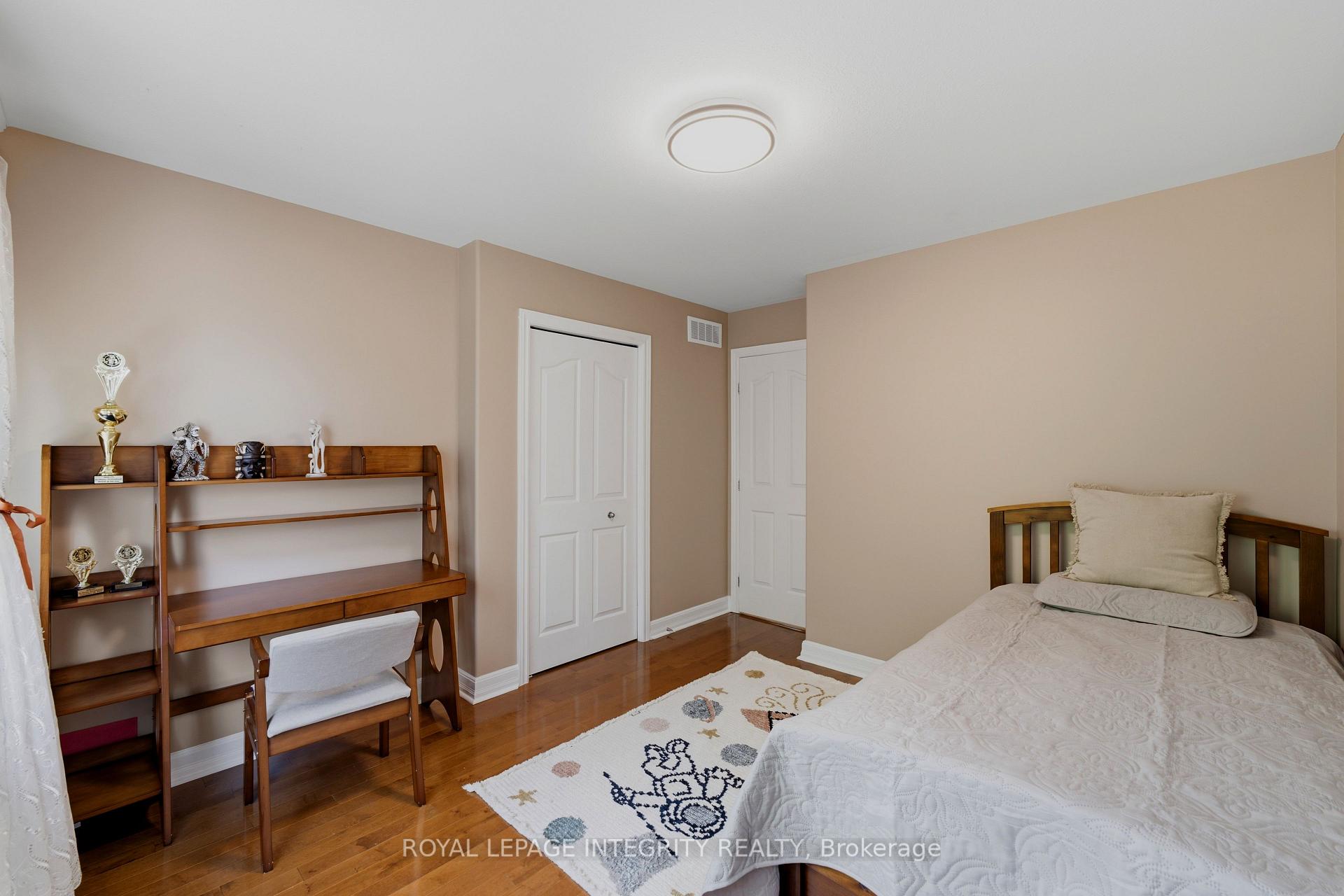 Photo 37 of 119 Woliston Crescent, Ottawa, Kanata - Morgan's Grant/South March — HOMEH