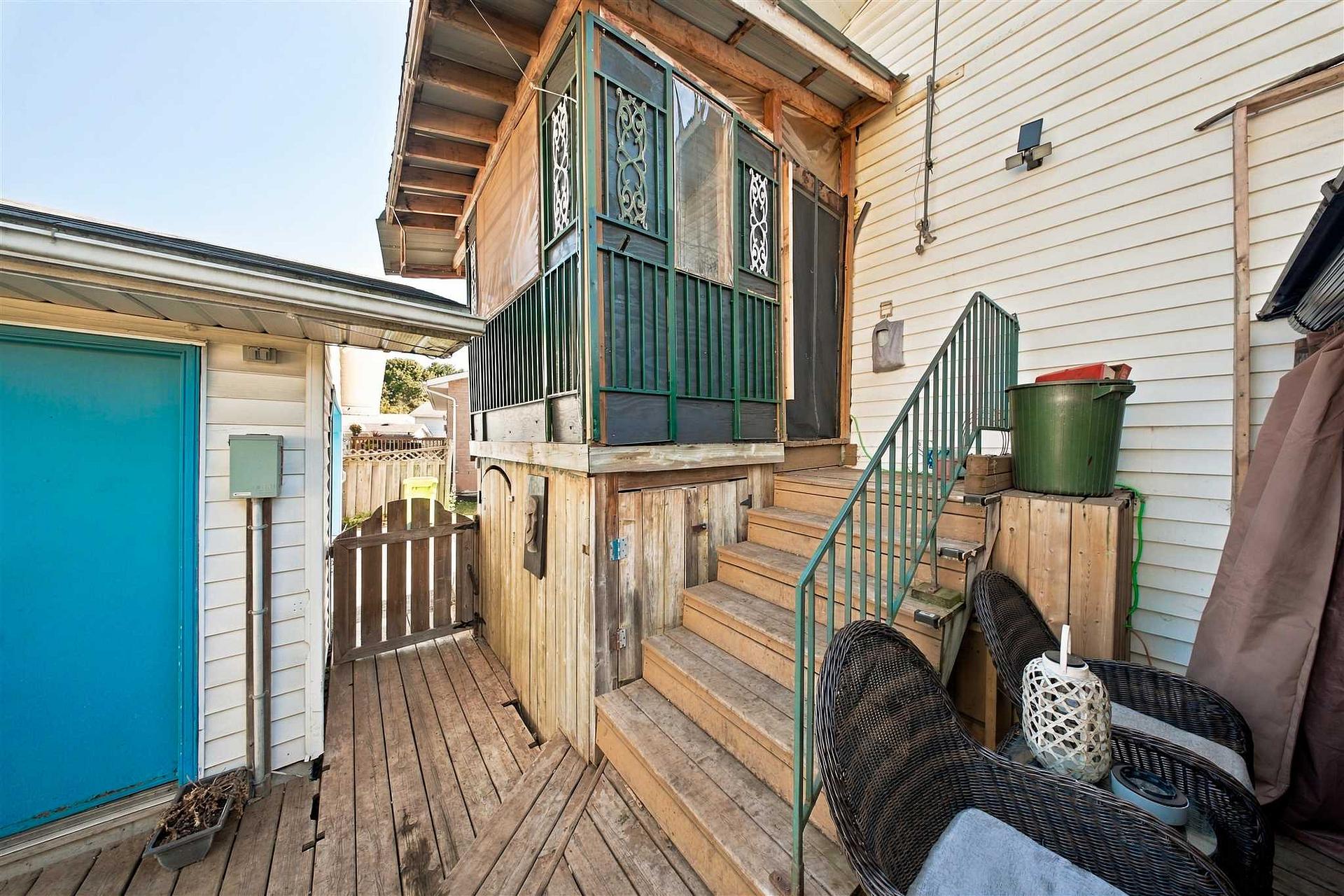 Photo 3 of 34 Sutton Place, Sault Ste Marie, Ward 1 — HOMEH