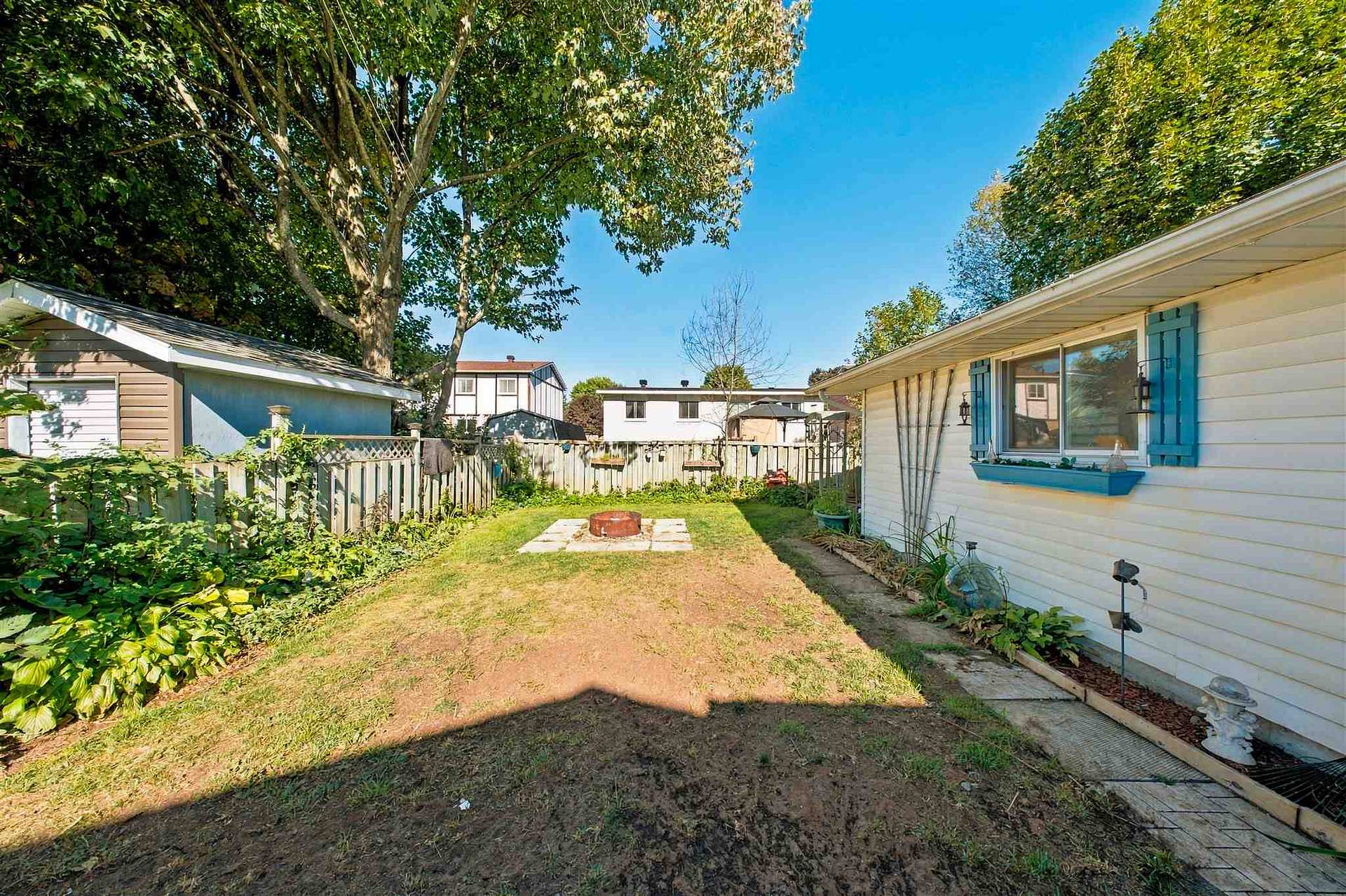 Photo 5 of 34 Sutton Place, Sault Ste Marie, Ward 1 — HOMEH