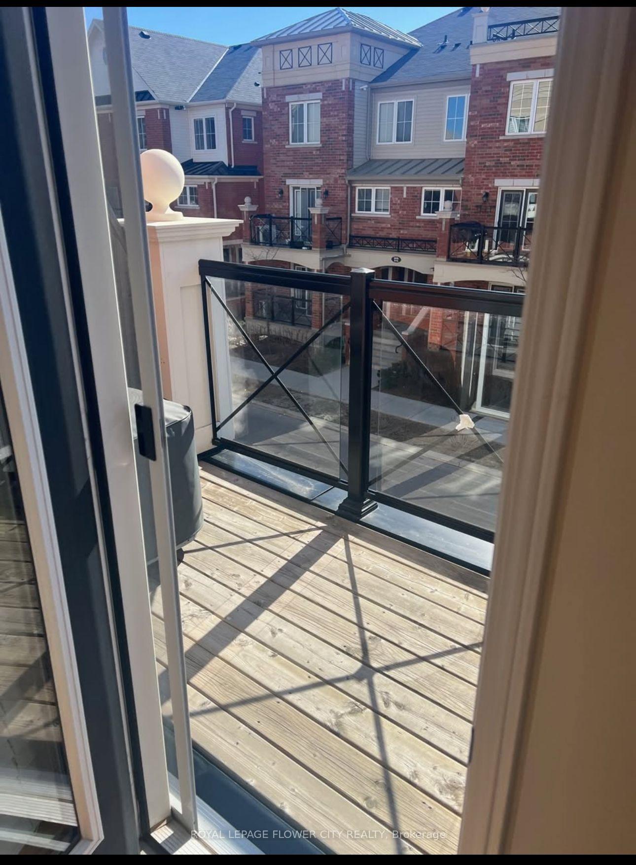 Photo 5 of Unit 9, 2488 Post Road, Oakville, River Oaks — HOMEH