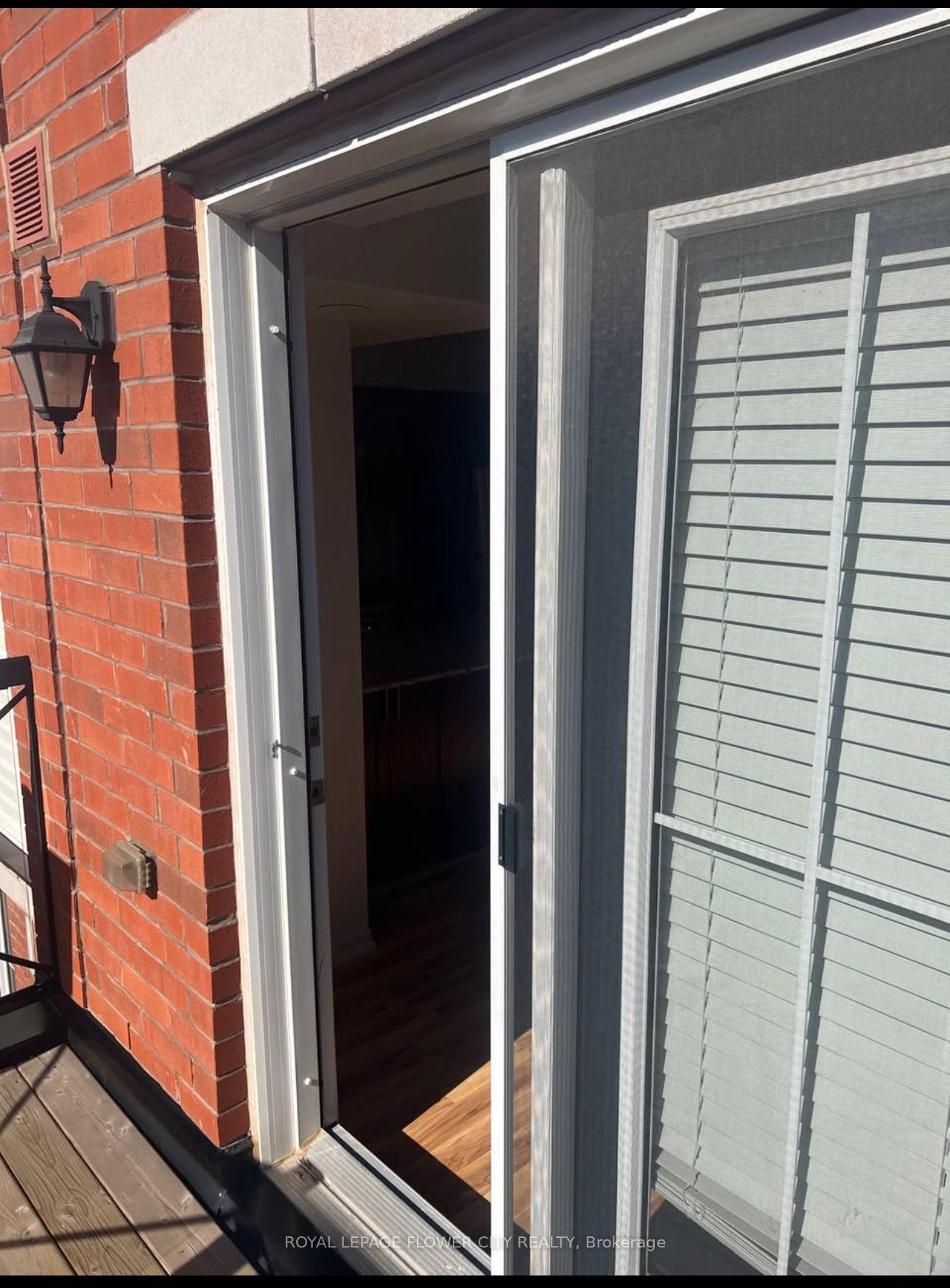 Photo 6 of Unit 9, 2488 Post Road, Oakville, River Oaks — HOMEH