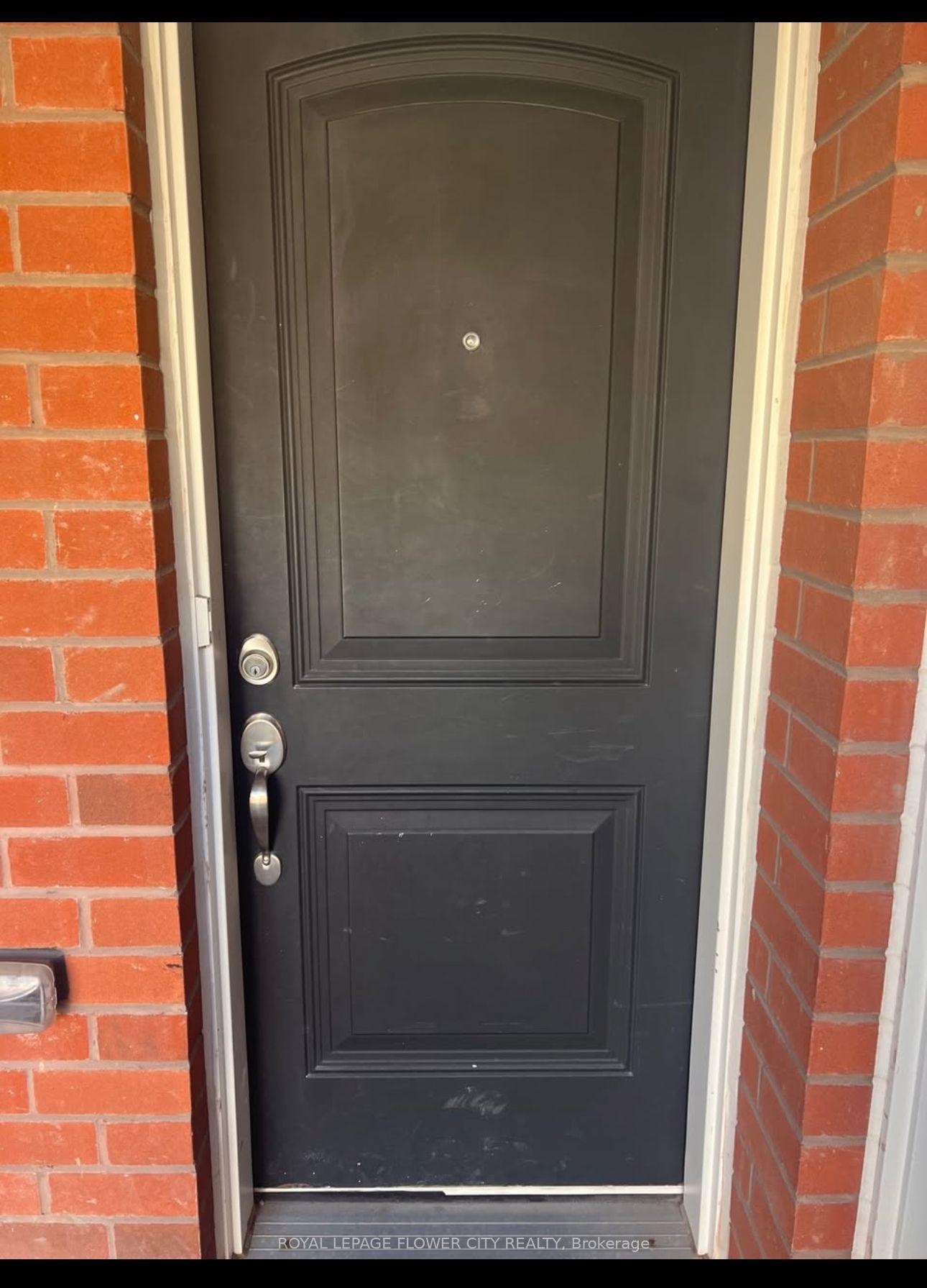 Photo 14 of Unit 9, 2488 Post Road, Oakville, River Oaks — HOMEH