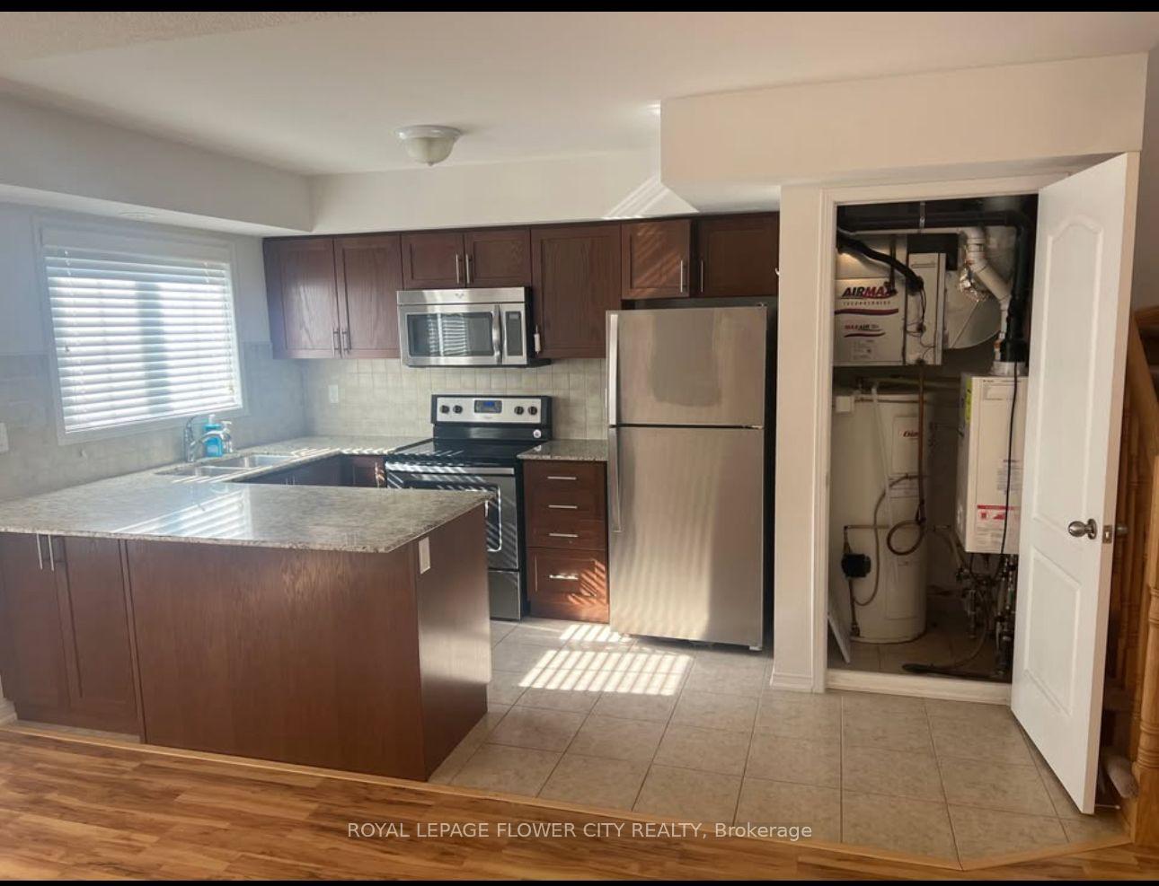 Photo 16 of Unit 9, 2488 Post Road, Oakville, River Oaks — HOMEH