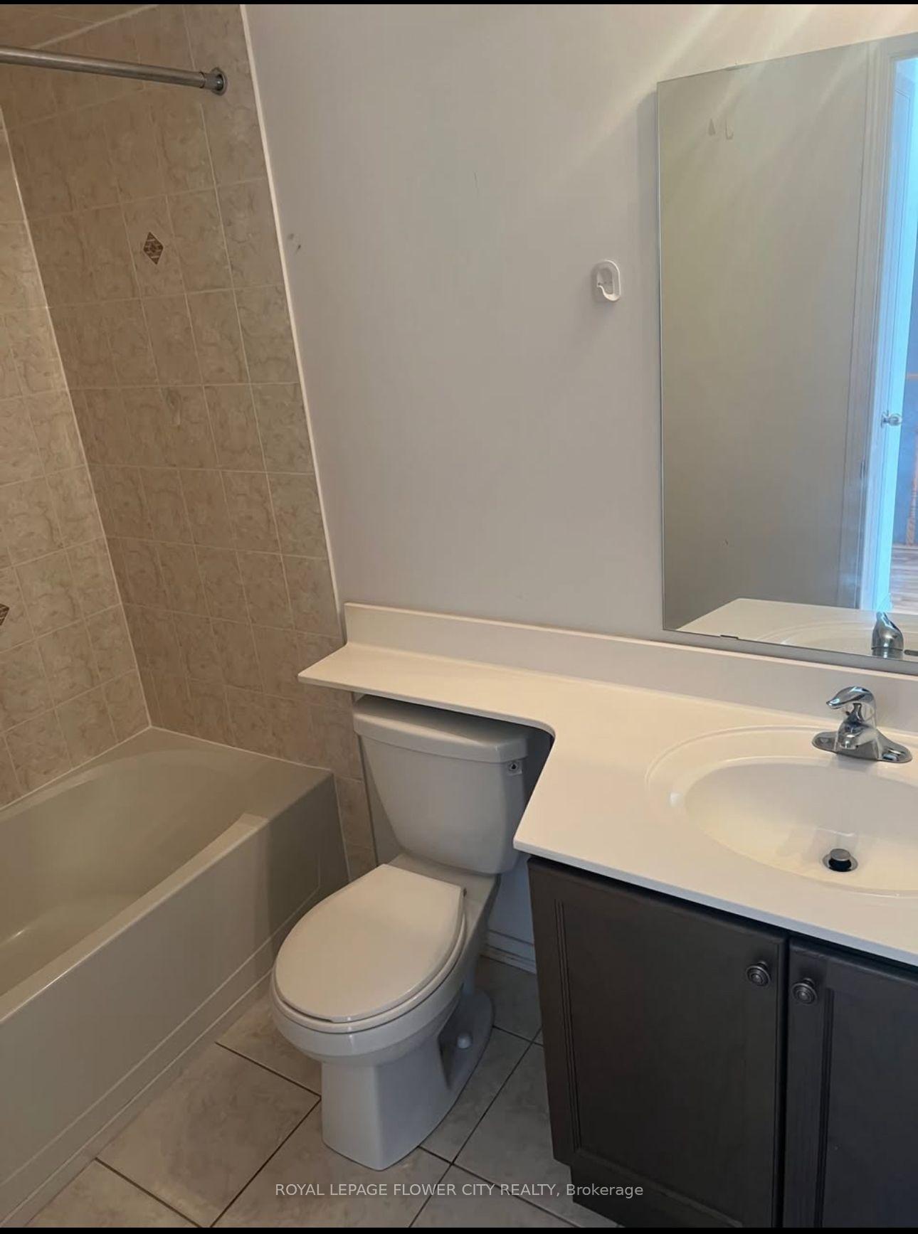 Photo 19 of Unit 9, 2488 Post Road, Oakville, River Oaks — HOMEH