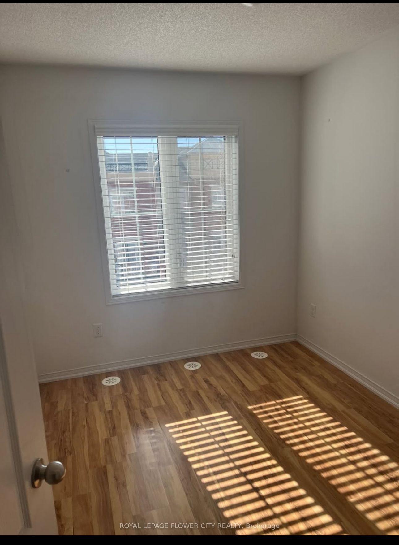 Photo 22 of Unit 9, 2488 Post Road, Oakville, River Oaks — HOMEH