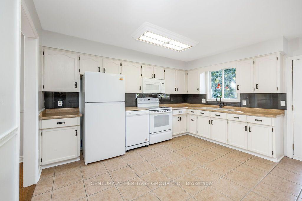 Photo 5 of 115 Cunningham Drive, New Tecumseth, Alliston — HOMEH