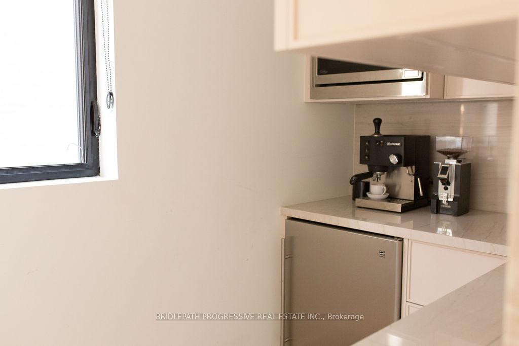 Photo 9 of 127 Glenvale Boulevard, Toronto, Leaside — HOMEH