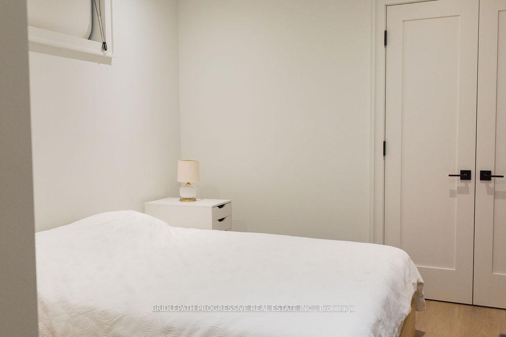 Photo 16 of 127 Glenvale Boulevard, Toronto, Leaside — HOMEH