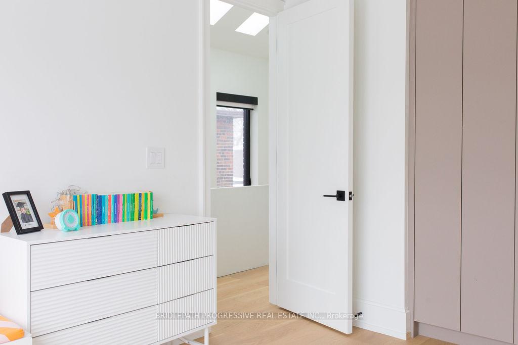 Photo 22 of 127 Glenvale Boulevard, Toronto, Leaside — HOMEH