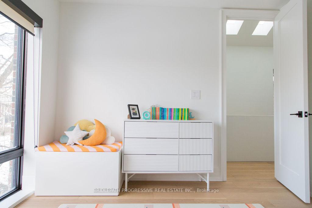 Photo 24 of 127 Glenvale Boulevard, Toronto, Leaside — HOMEH