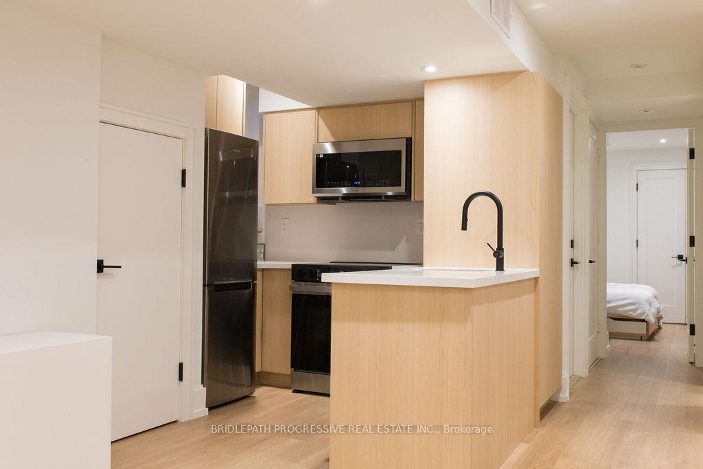 Photo 25 of 127 Glenvale Boulevard, Toronto, Leaside — HOMEH