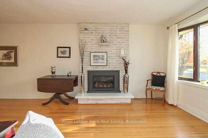 Photo 7 of 62 Springbrook Drive, Peterborough, Monaghan Ward 2 — HOMEH