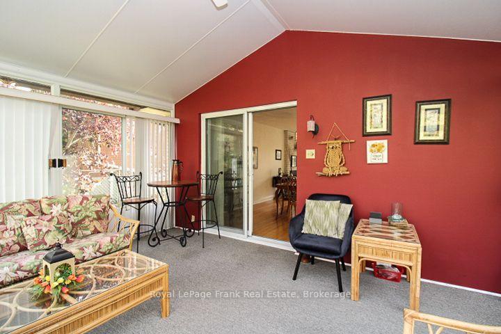 Photo 20 of 62 Springbrook Drive, Peterborough, Monaghan Ward 2 — HOMEH