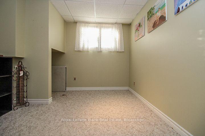 Photo 35 of 62 Springbrook Drive, Peterborough, Monaghan Ward 2 — HOMEH