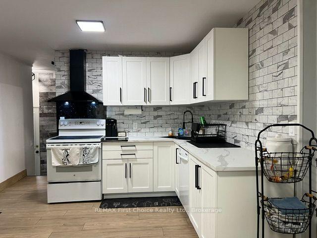 Photo 10 of 722 Catherine Street, Thunder Bay, Westfort — HOMEH
