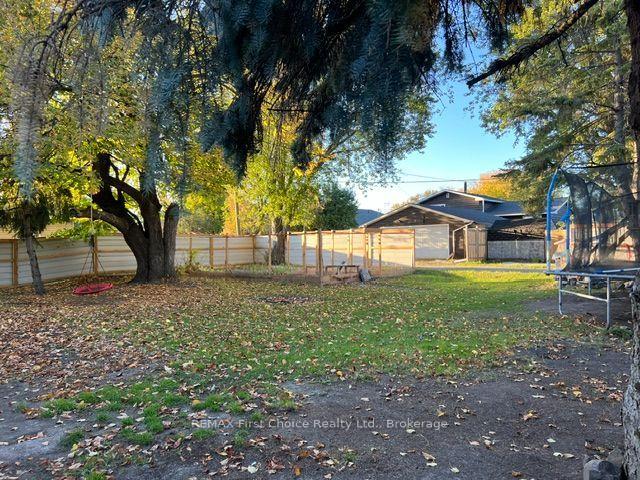 Photo 42 of 722 Catherine Street, Thunder Bay, Westfort — HOMEH