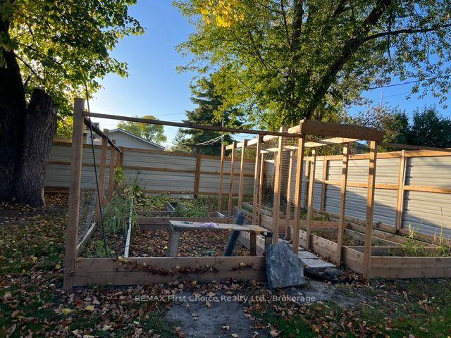Photo 43 of 722 Catherine Street, Thunder Bay, Westfort — HOMEH