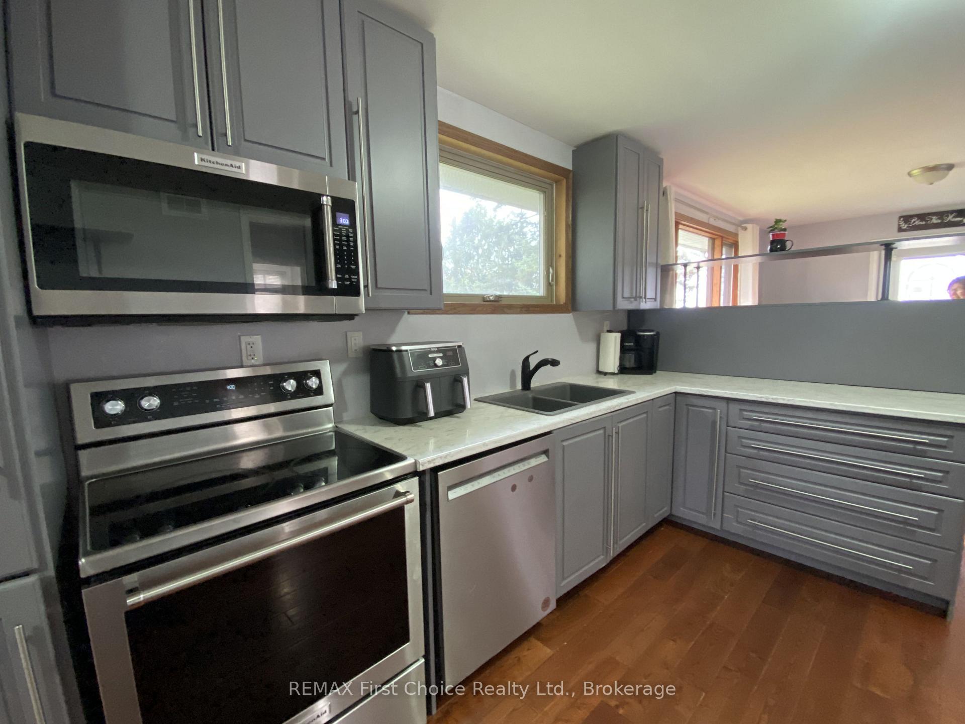 Photo 5 of 722 Catherine Street, Thunder Bay, Westfort — HOMEH