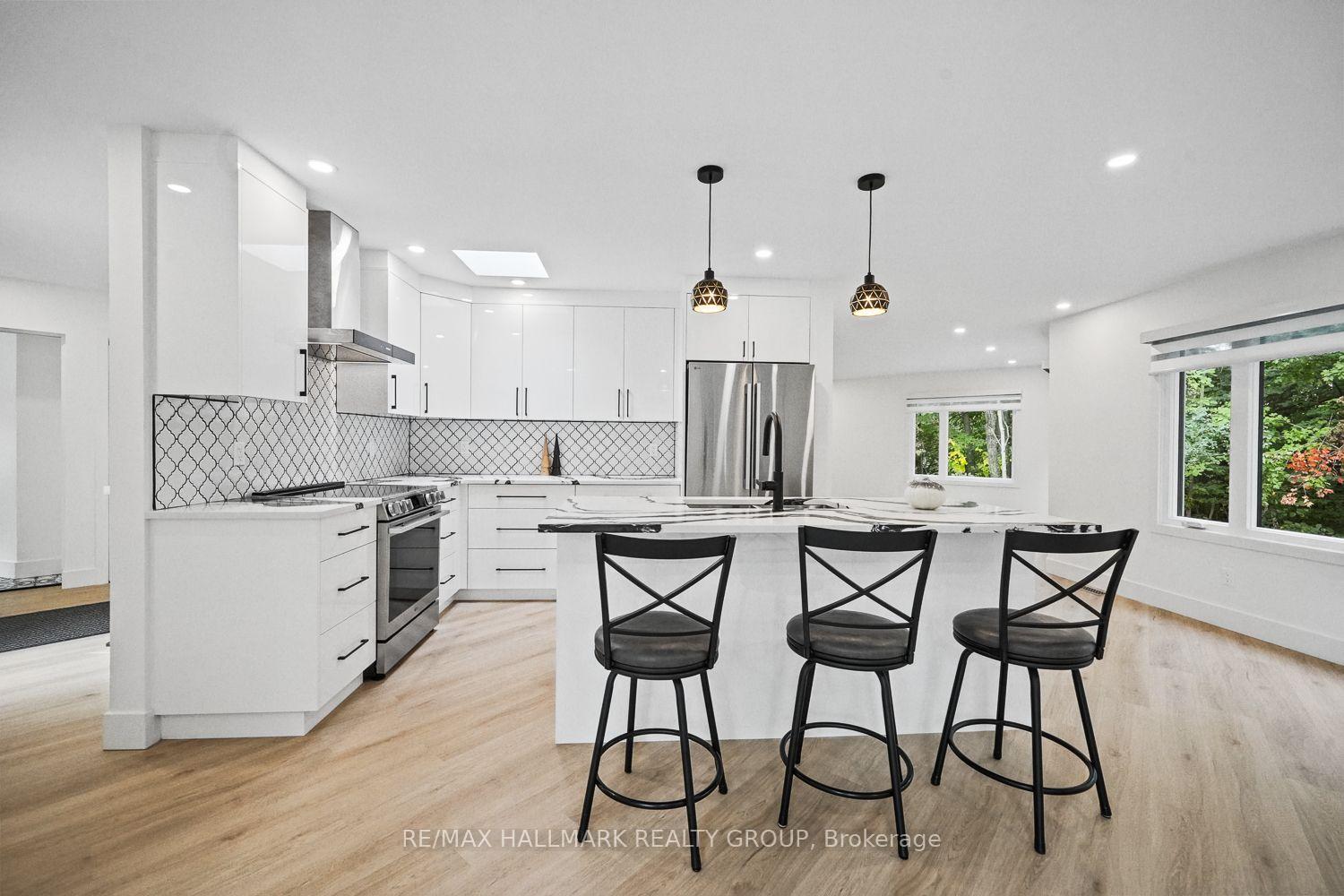 Photo 8 of 14 Kaymar Drive, Ottawa, Beacon Hill North — HOMEH