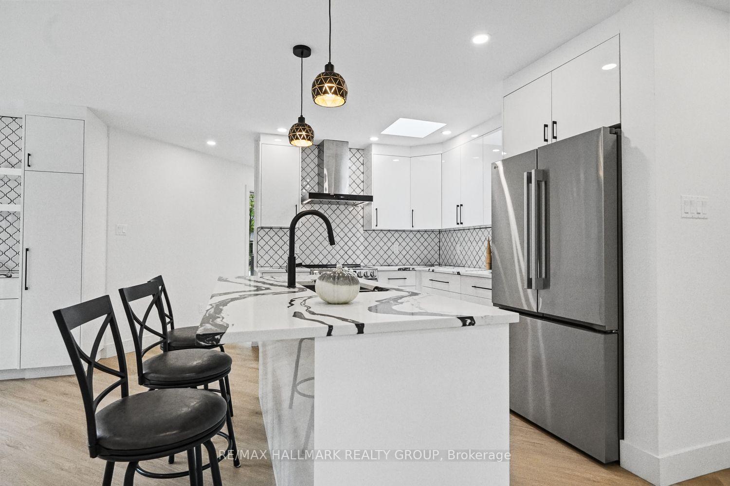 Photo 9 of 14 Kaymar Drive, Ottawa, Beacon Hill North — HOMEH