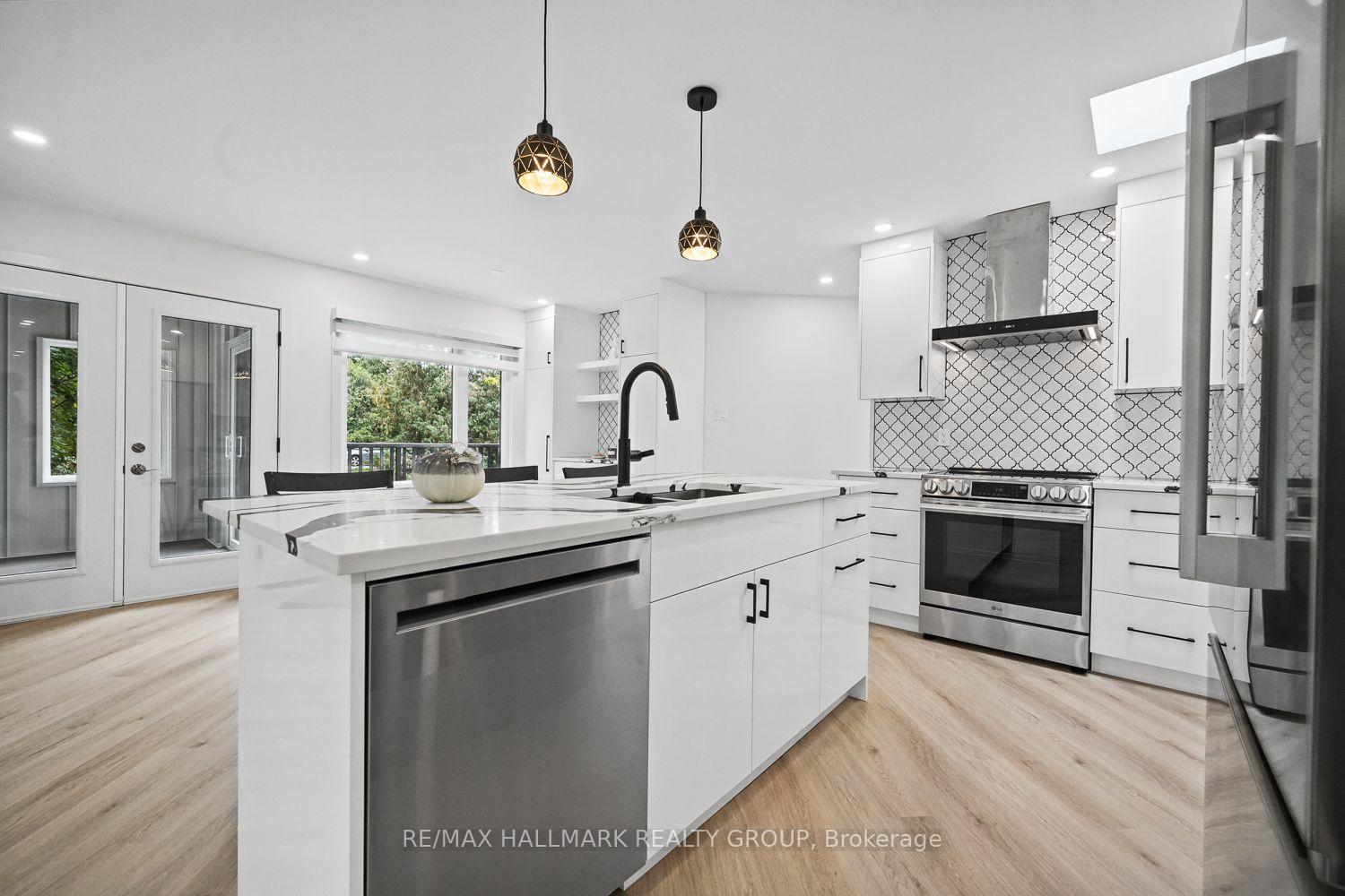 Photo 10 of 14 Kaymar Drive, Ottawa, Beacon Hill North — HOMEH