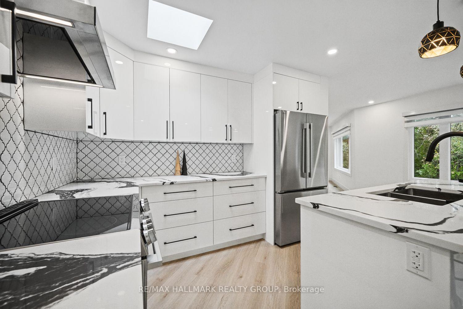 Photo 11 of 14 Kaymar Drive, Ottawa, Beacon Hill North — HOMEH